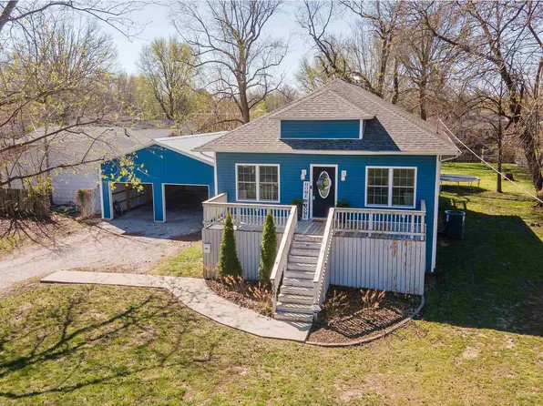 1507 W Maplewood St, Marion, IL 62959