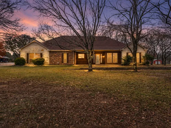 10471 Holly Creek Rd, Terrell, TX 75160