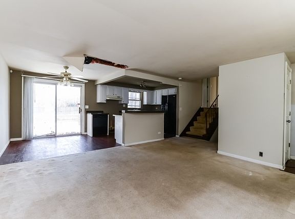 3rd image of 545 Hillcrest Ter