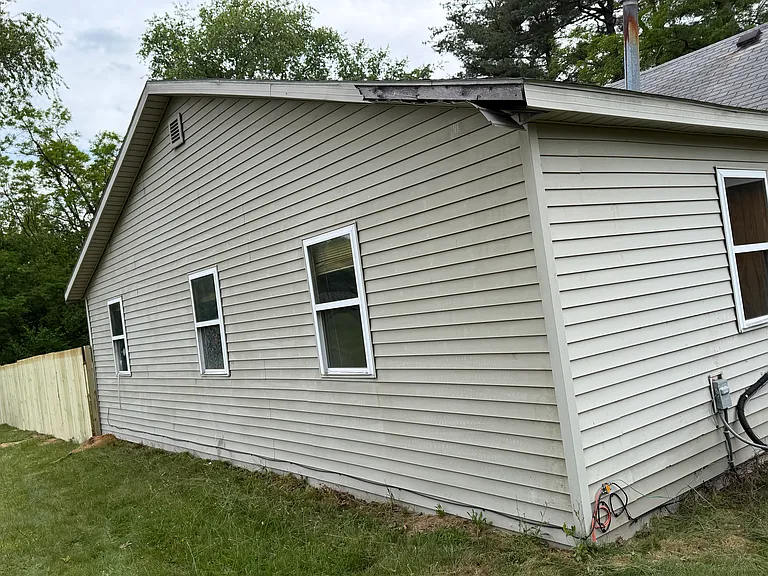 26408 Tyris Ave — Photo 3
