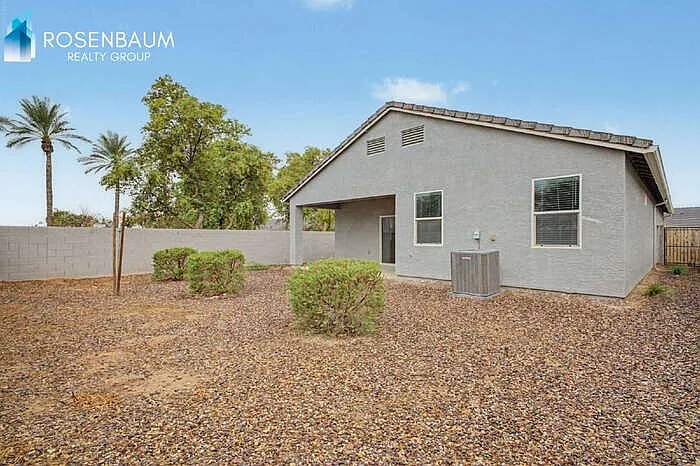2431 S 46th St — Photo 37