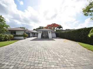 Maracas Sub, Miami, FL 33165