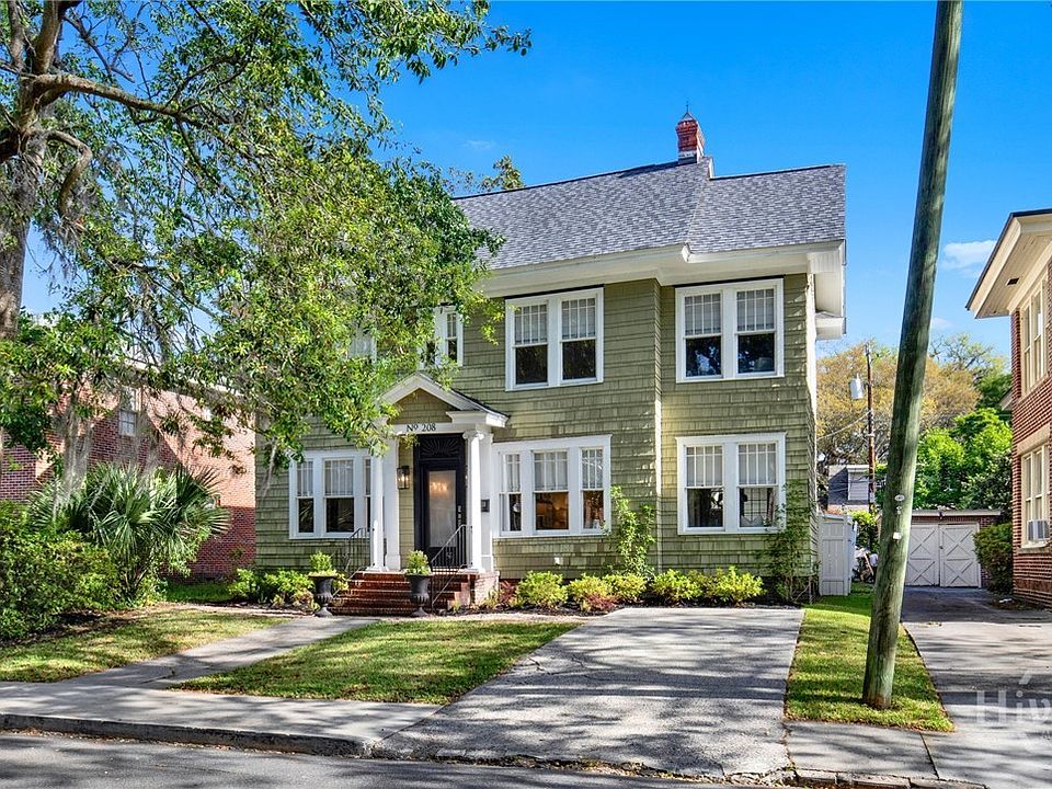 1st image of 208 E 48th Street