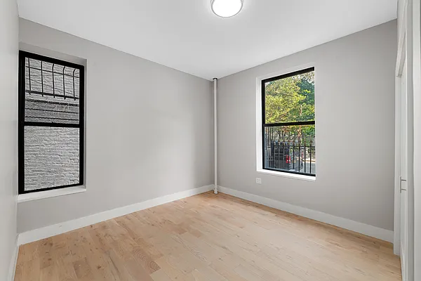 Rented by REAL New York | media 15