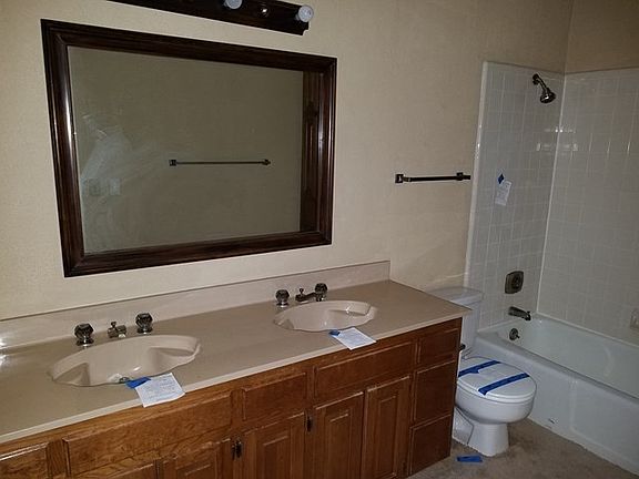 3rd image of 17 Valley View Dr #1