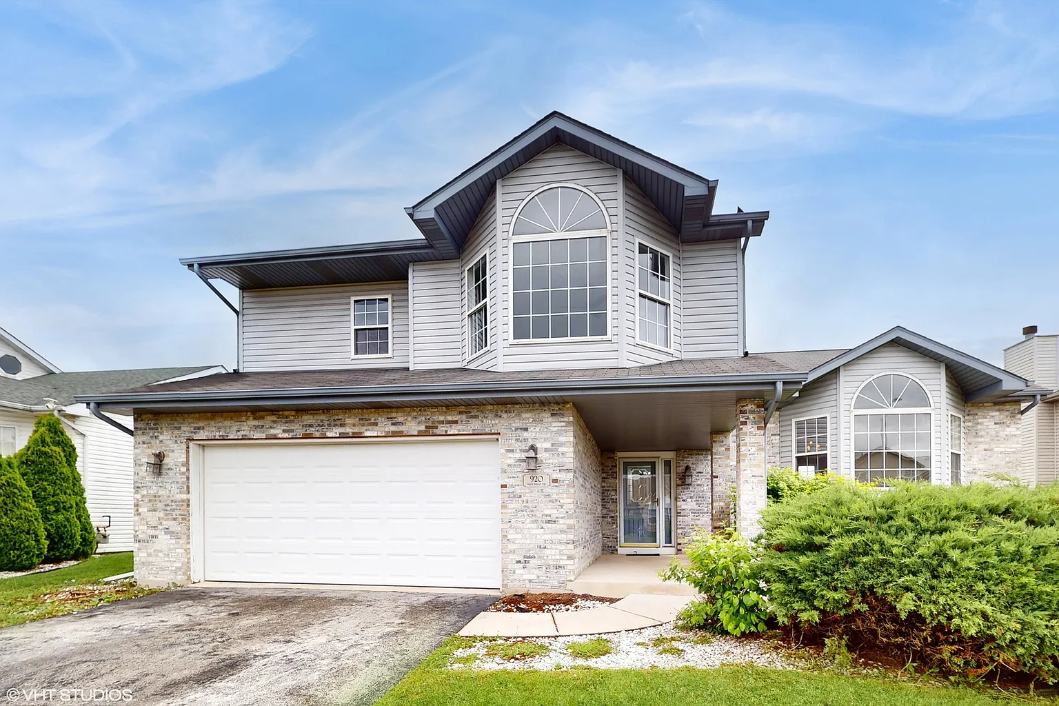 920 Mary Byrne Dr photo 1