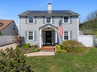 865 Church St, Baldwin, NY 11510