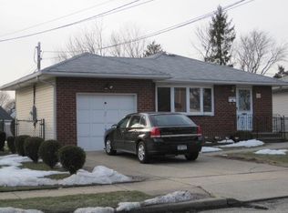 44 Lee Ave, Hicksville, NY
