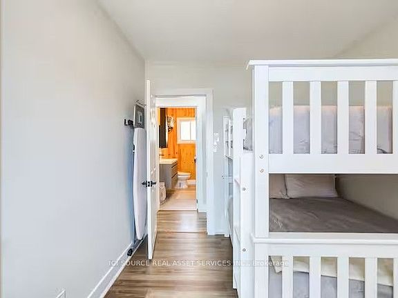 4th image of 106 Canal Ln