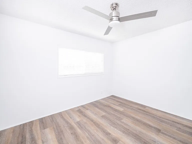 336 S. Alexandria Ave — Photo 33