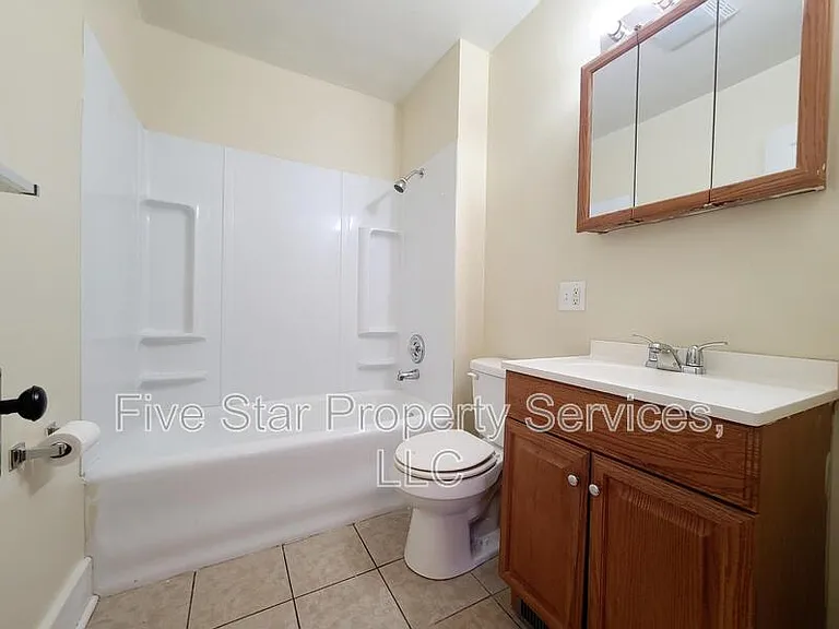 514 E Oak St #514 — Photo 7