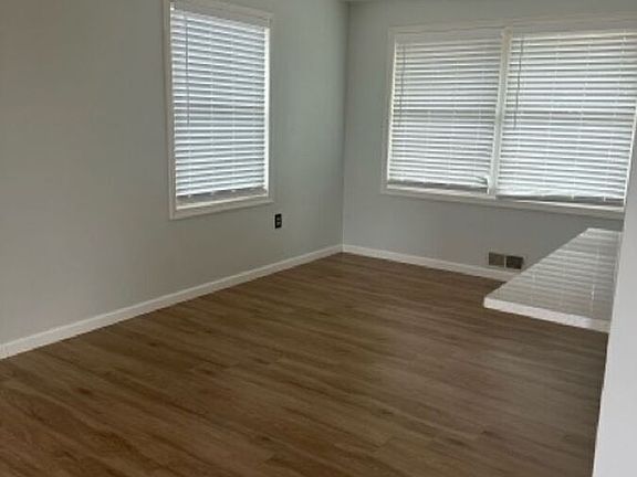 2nd image of 203 Exeter Ct