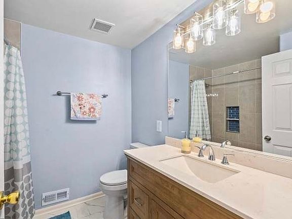 3rd image of 10612 Holleybrooke Dr #2