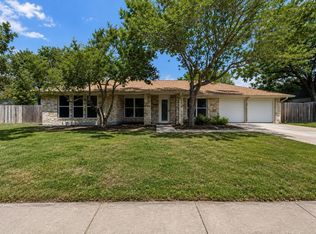 1403 Creekview Dr, Round Rock, TX 78681
