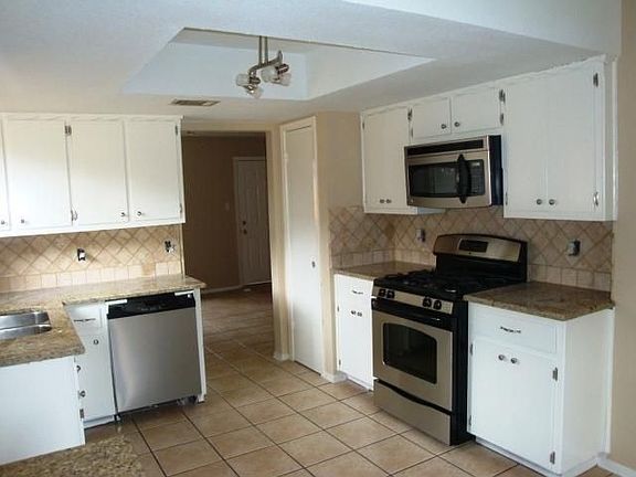 5th image of 12003 Ladrido Ln