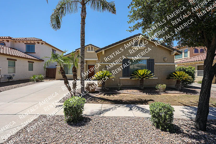 Gated Community! 3 bed 2 bath in Chandler — Photo 2