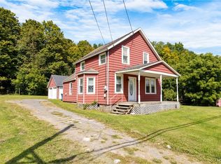 2829 Apulia Rd, La Fayette, NY 13084