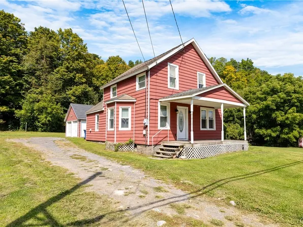 2829 Apulia Rd, La Fayette, NY 13084