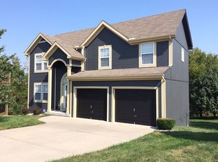 11909 N Charlotte St, Kansas City, MO 64155