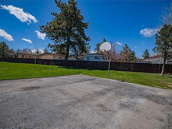 3rd image of 391 Montclair Dr Space 16