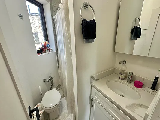 Rented by J PRESTON AND ASSOCIATES INC | media 6