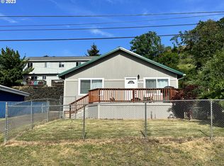 947 NE Walnut St, Roseburg, OR 97470