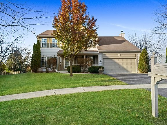 4th image of 372 Southwind Ct