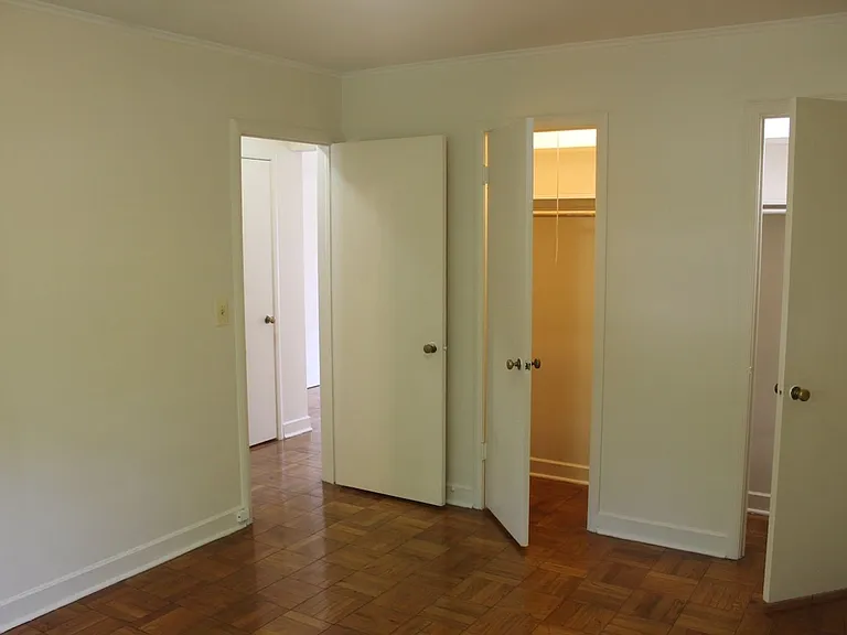 721 Austin St #27 — Photo 7