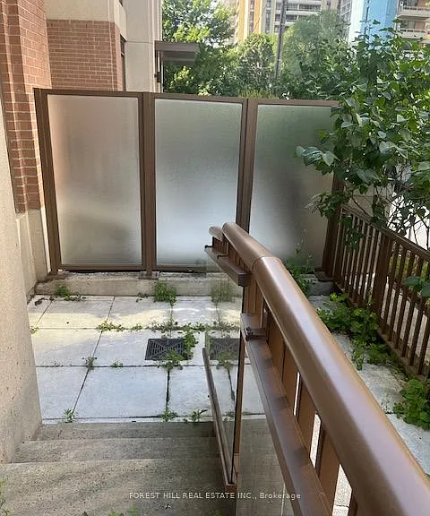 310 Tweedsmuir Ave #Townhouse 4 — Photo 7