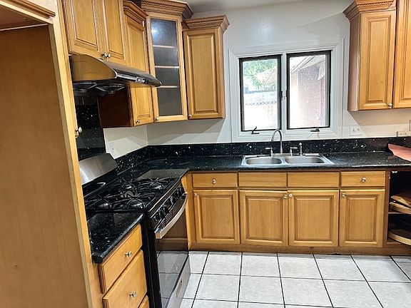 5th image of 13081 Sirius Ave