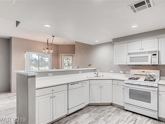 5th image of 3400 Cabana Dr Unit 1072