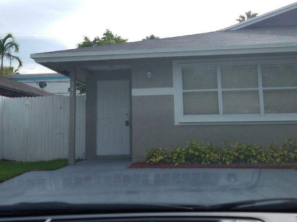 1st image of 347 SW 35th Ave