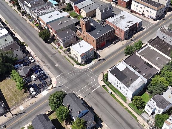 5th image of 665 Grove St