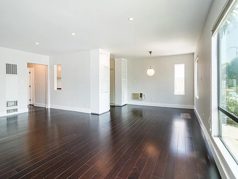 8421 Clinton St #101 — Photo 5