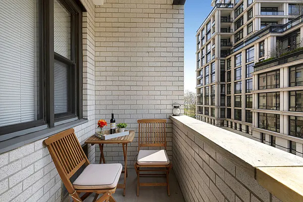 Sold by Compass | media 14