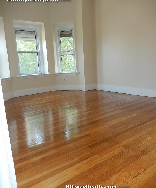 2nd image of 7 Greenmount St #1