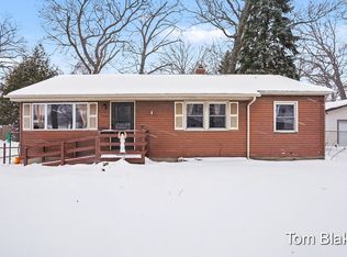 1736 Montague Ave, Muskegon, MI 49441