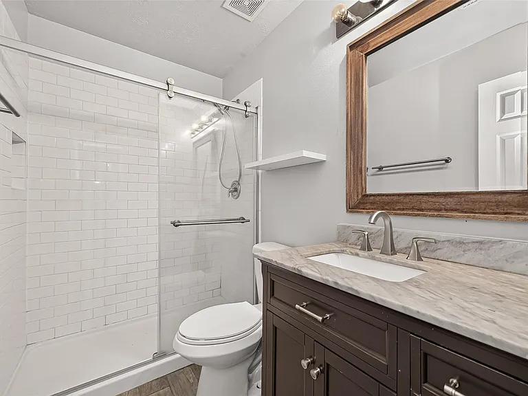 202 N Vesper Bend Cir — Photo 35