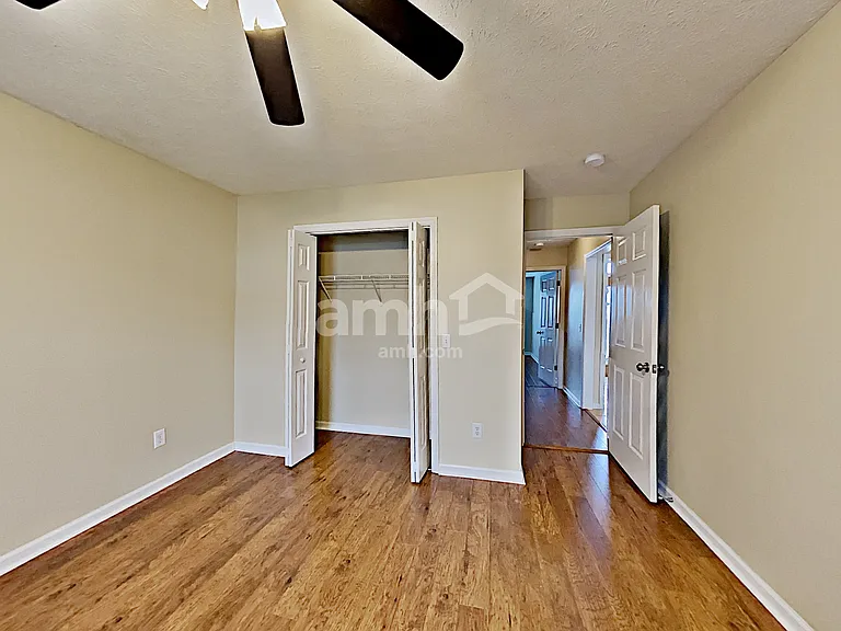 201 Fox Hunt Ln — Photo 12