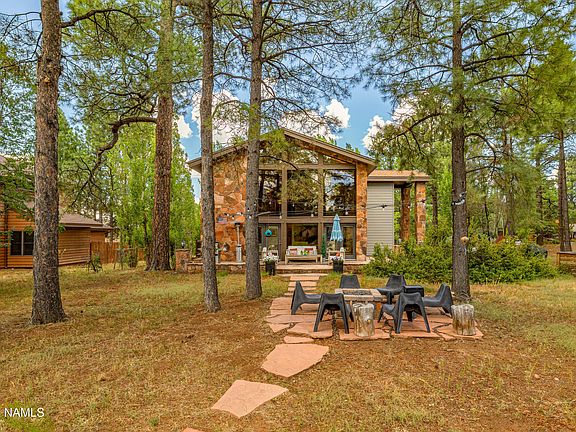 4th image of 2147 N Belleview Ln
