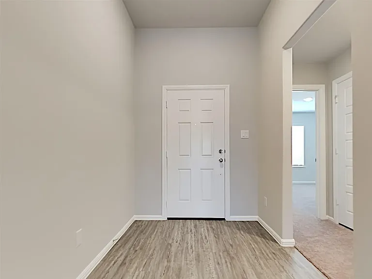 2926 Culver Ave — Photo 3