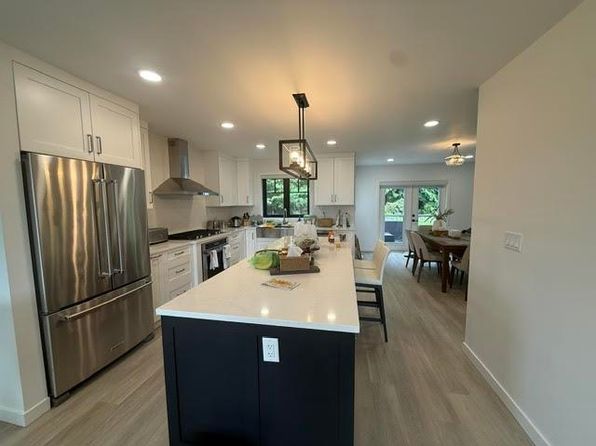 4 bedroom rental in Coquitlam — photo 6