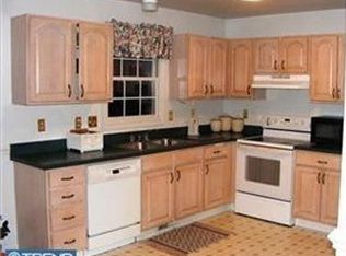 55 Red Stone Cir, Reinholds, PA