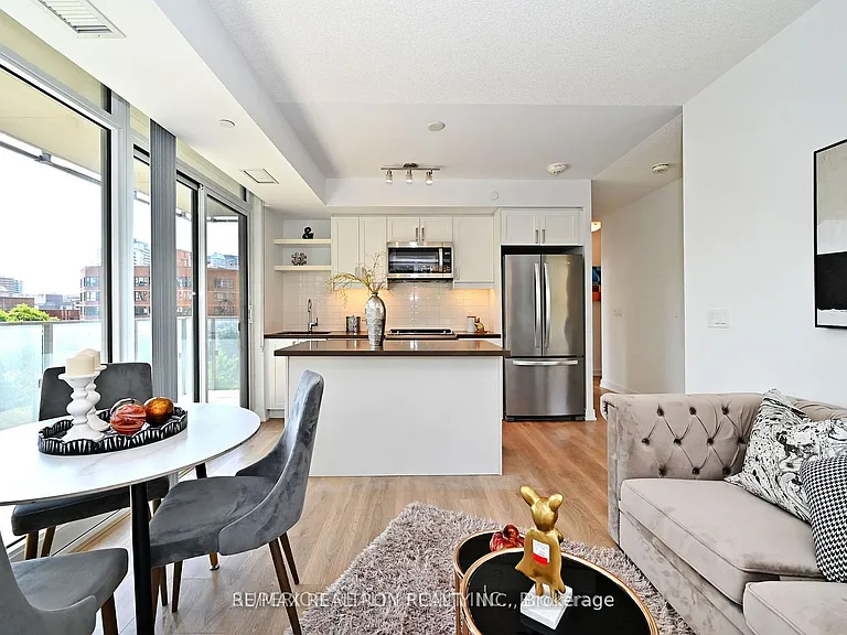 50 Wellesley St E #704 — Photo 2