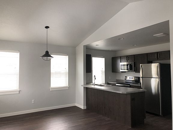4th image of 1511 S 11th St W #101