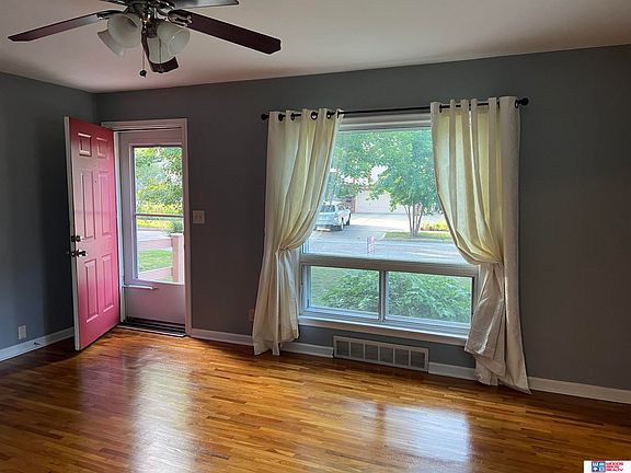 3rd image of 4115 G St