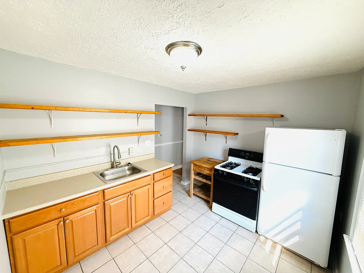 Kitchen - 1413 South Ave #2