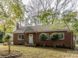 1425 N Sharon Amity Rd, Charlotte, NC 28211