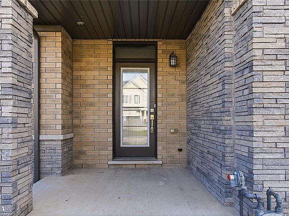 4th image of 12 Lavender Rd