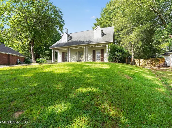 326 Crestview Dr, Madison, MS 39110